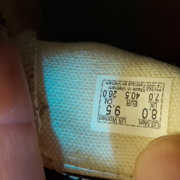 Los Vans Slip-On and Old Skool Honors the Traditional Lotería Card Game. - Picture 14 of 15